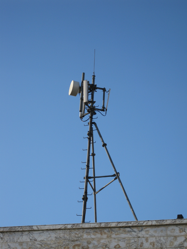 Rooftop pole